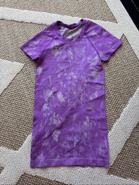 lulu lemon Purple and Cream Short Sleeve swiftly Tee